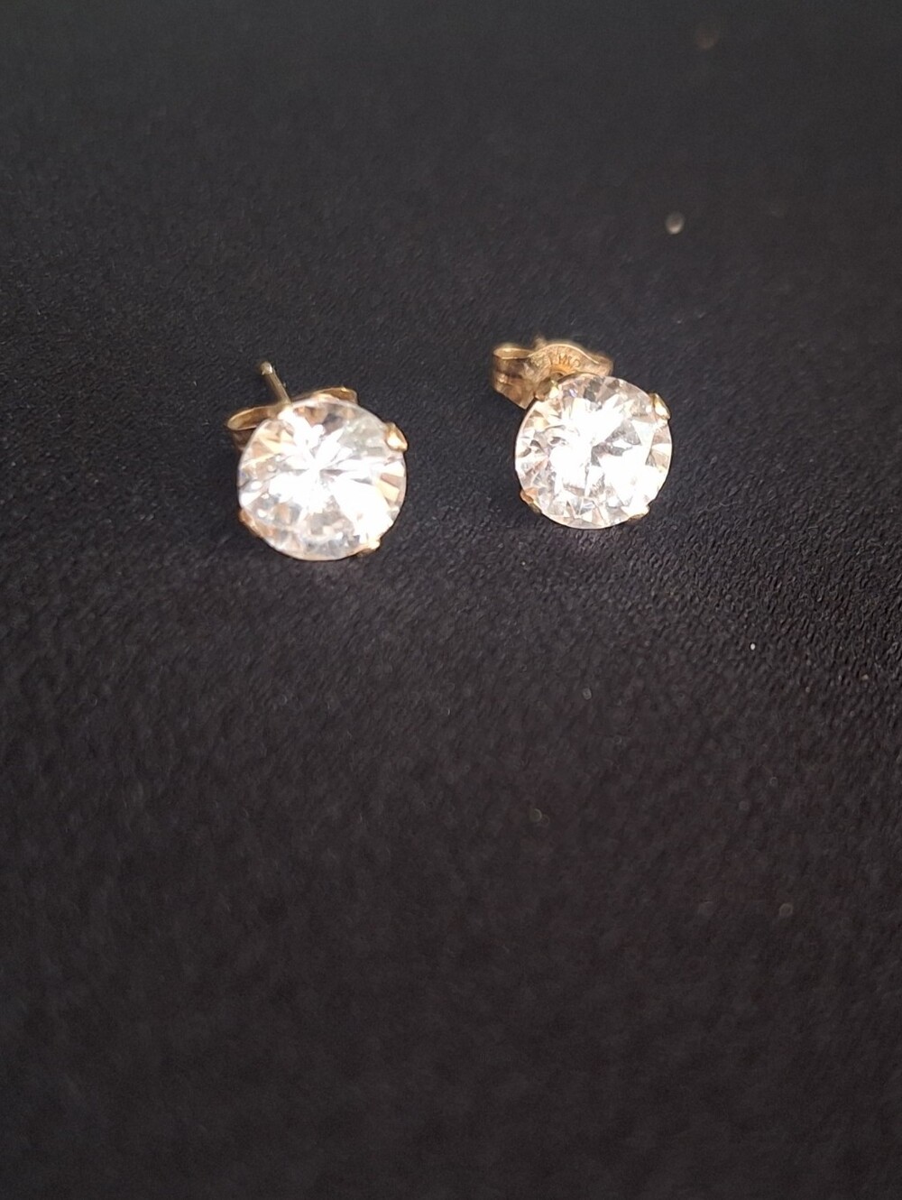 14K Gold CZ Solitaire Stud Earrings 6.4mm Round Basket Set - Picture 6 of 10